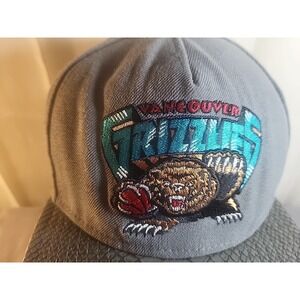 Vintage New‎ Era Vancouver Grizzlies Snapback Hat - Gray with Snakeskin Bill